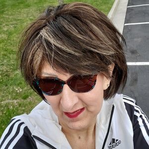 Meet your Posher, Colinda